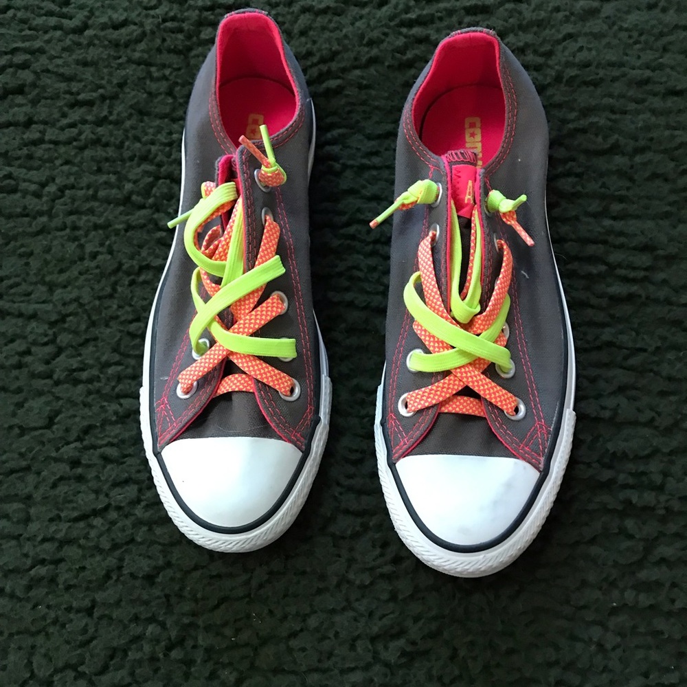 Women’s Converse All Star Sneakers Size US 7